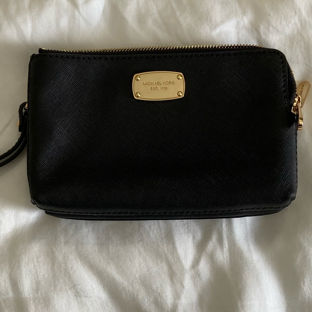 Michael Kors Clutch - Picture 1 of 2